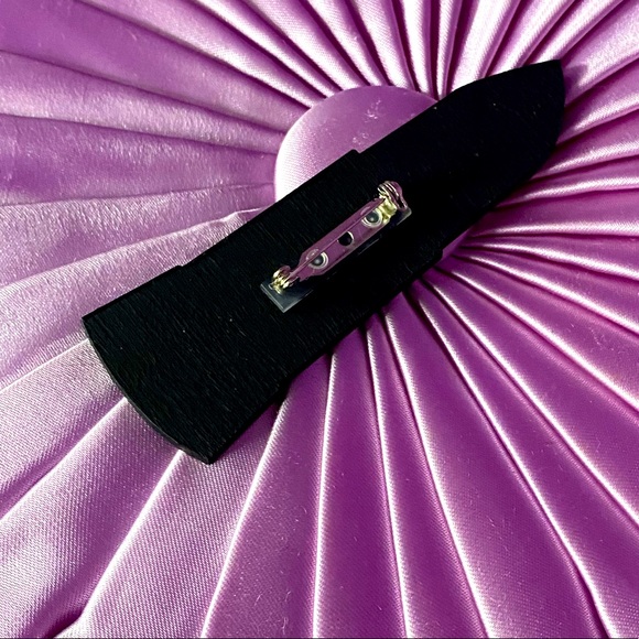 “Lipstick” brooch - Picture 4 of 4